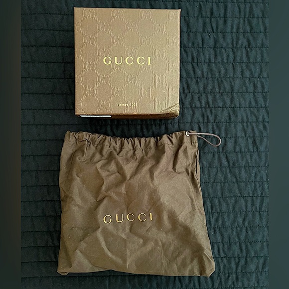 Gucci Interlocking Gold Buckled Red Monochrome Belt - Picture 2 of 6